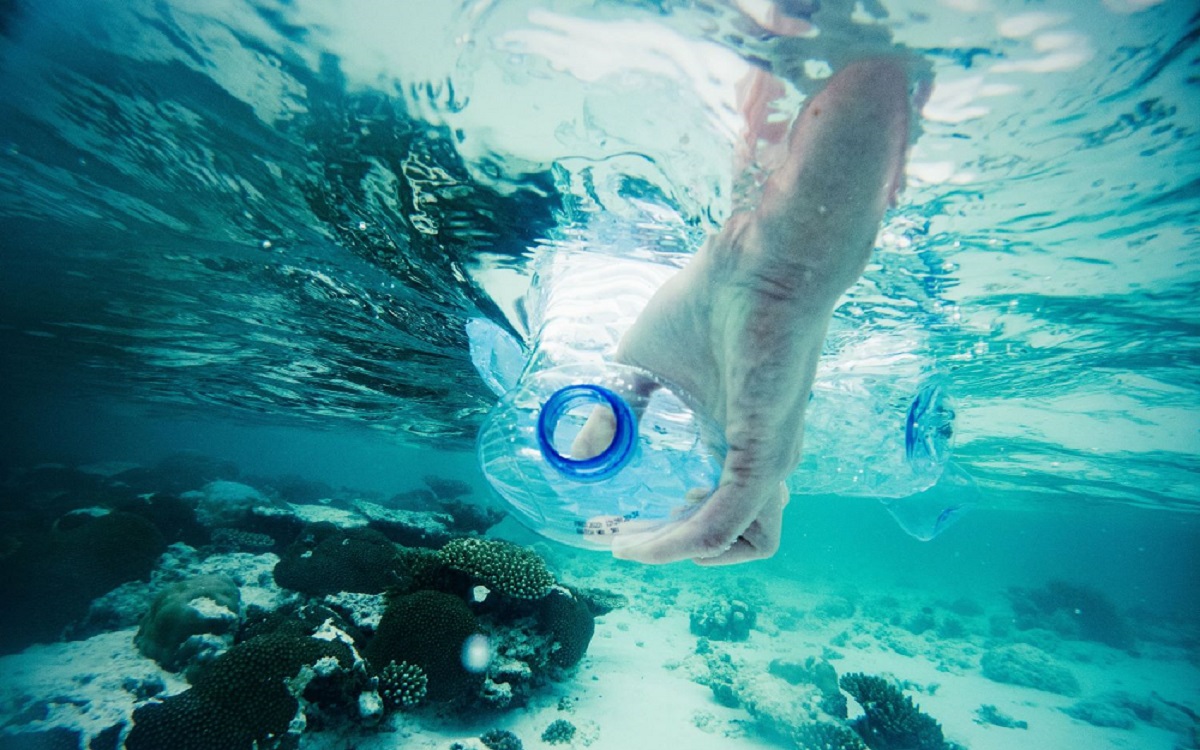 Millionen Tonnen Plastik landen jährlich im Meer